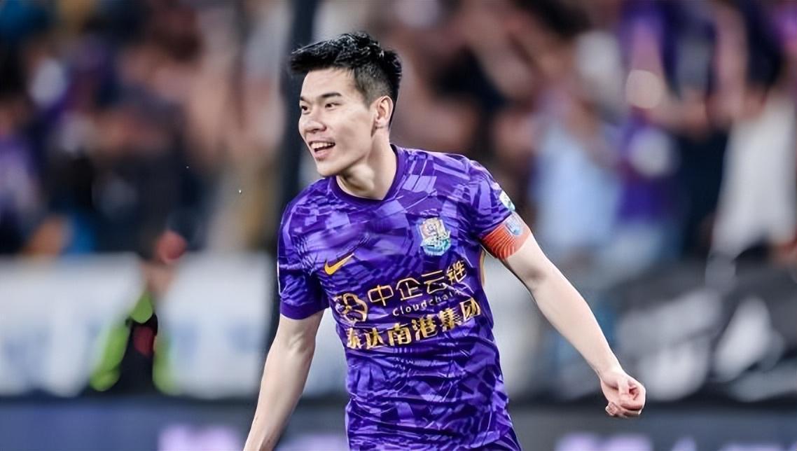 电竞平台-陈哲宣要想在津门虎站稳脚跟，未来还需靠这位强援点拨，值得期待