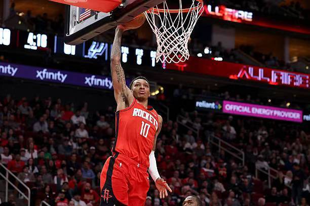 开云电竞官网入口-连续两场稳定输出！火箭锋线新星总算是摆脱了之前的阴霾状态了？